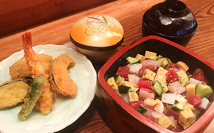 笑 ちらし 天ぷら付き